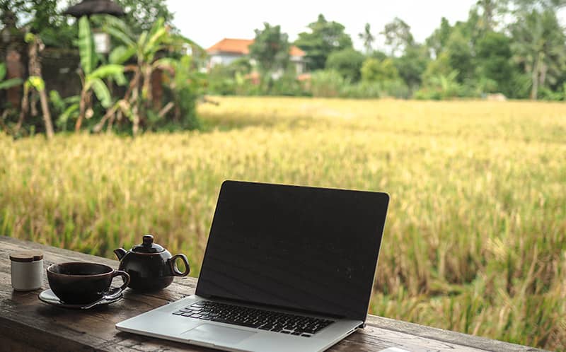 How to Become a Digital Nomad and Work Remotely in 2020